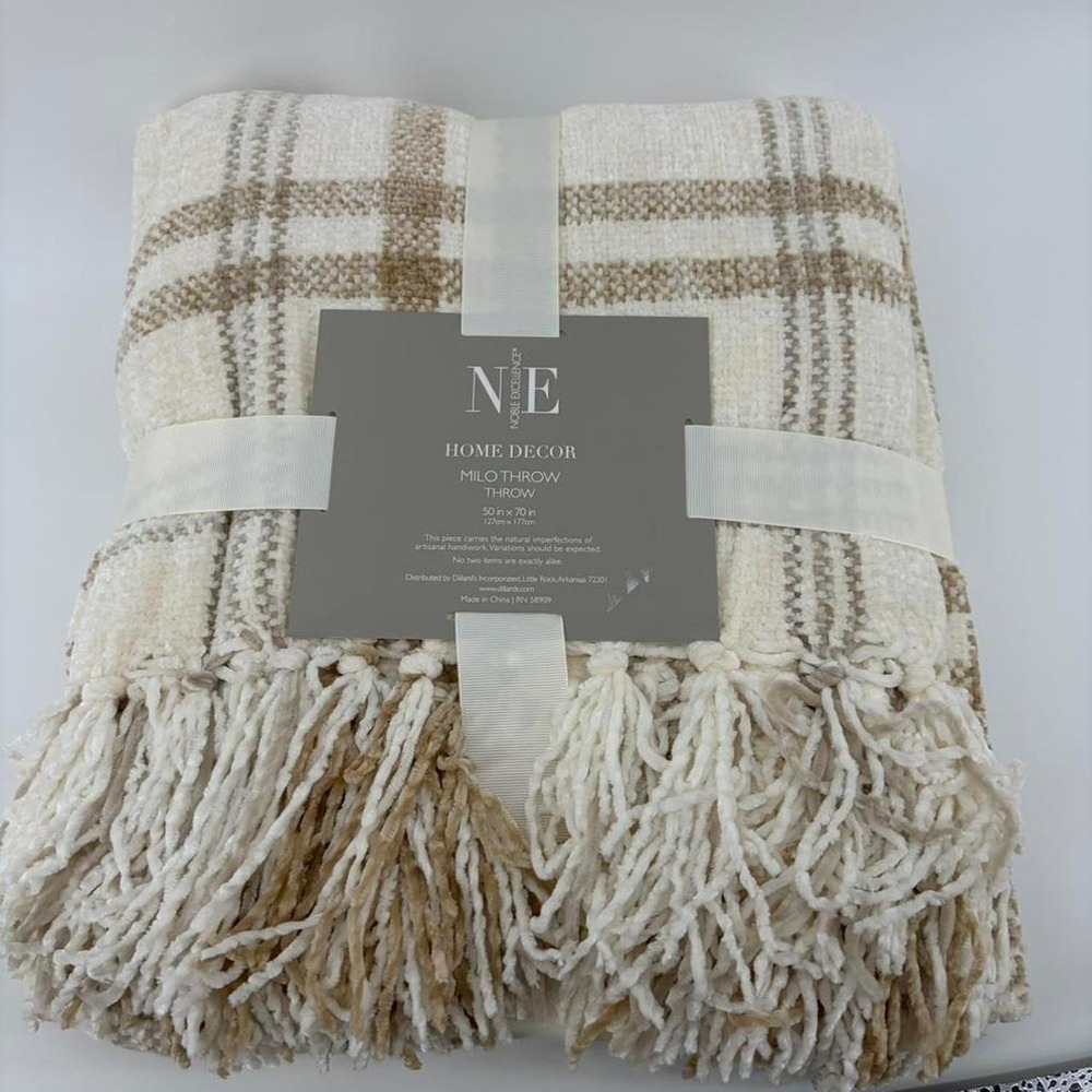 Noble Excellence Milo Throw Blanket, 50" x 70", Super Soft, Cream & Tan